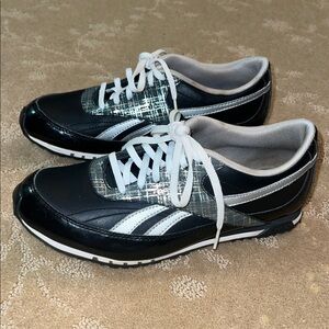 Reebok Classics Women’s Black and Gold Plaid Sneakers, Sz 7